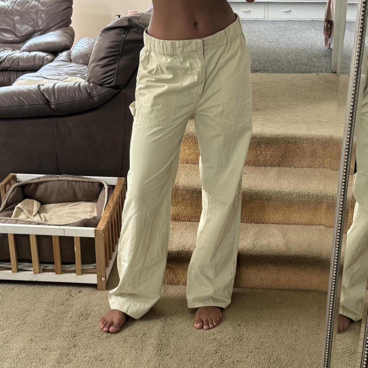 Lioness cargo pants cream Size xs Never worn... - Depop