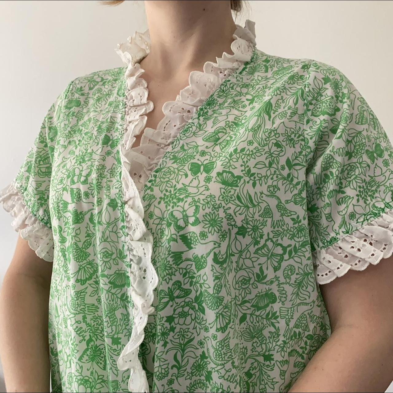 70s Lilly Pulitzer lime green robe Features a... Depop