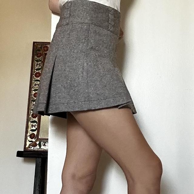 Grey pleated skirt 🩶 from Linjia Shop. Marked size L | Depop