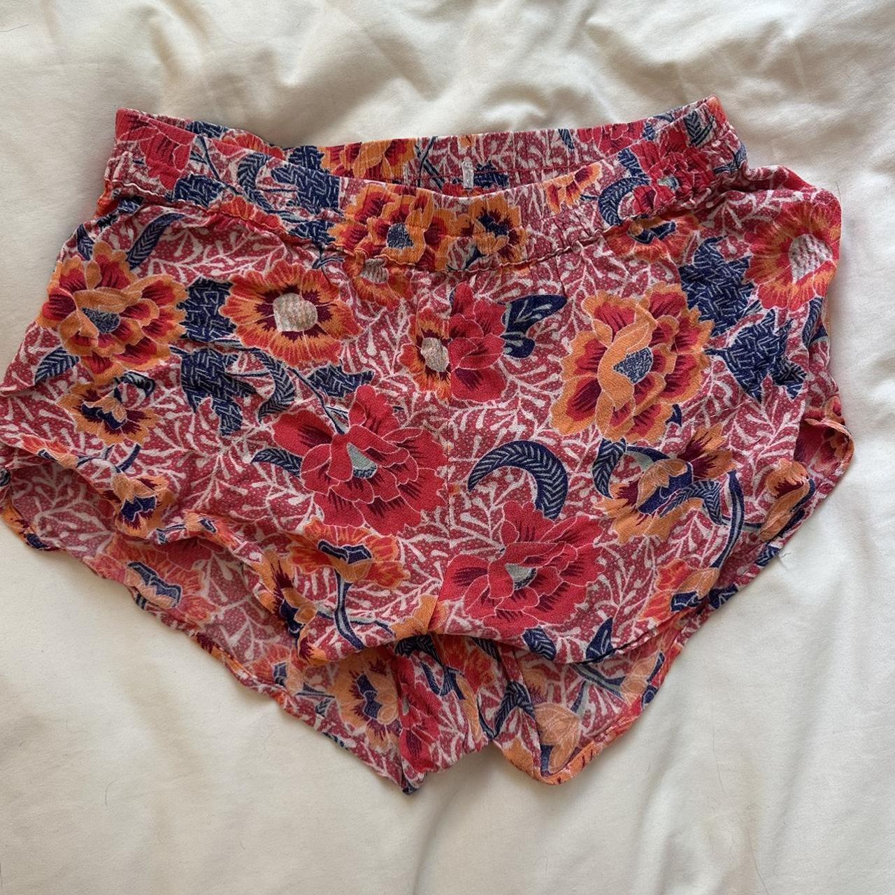 Billabong floral print float shorts! I love these... - Depop
