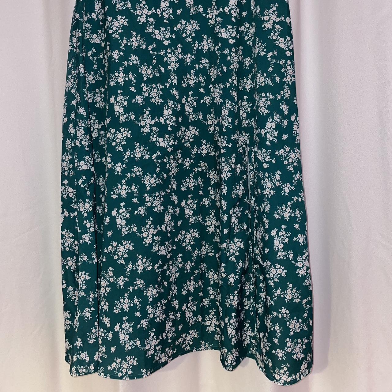 SHEIN Women's Green and White Skirt | Depop