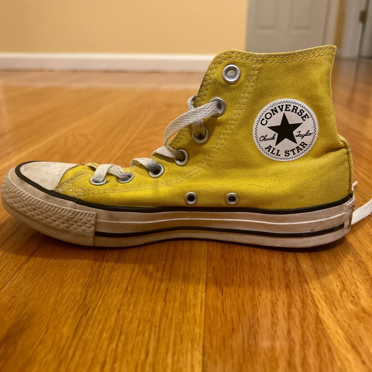 Bright on sale yellow converse