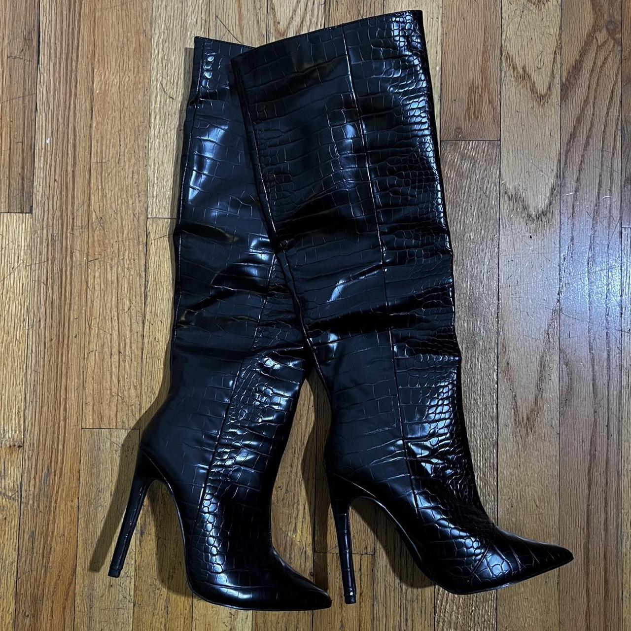 Princess Polly knee high boots, never worn Size 5... - Depop