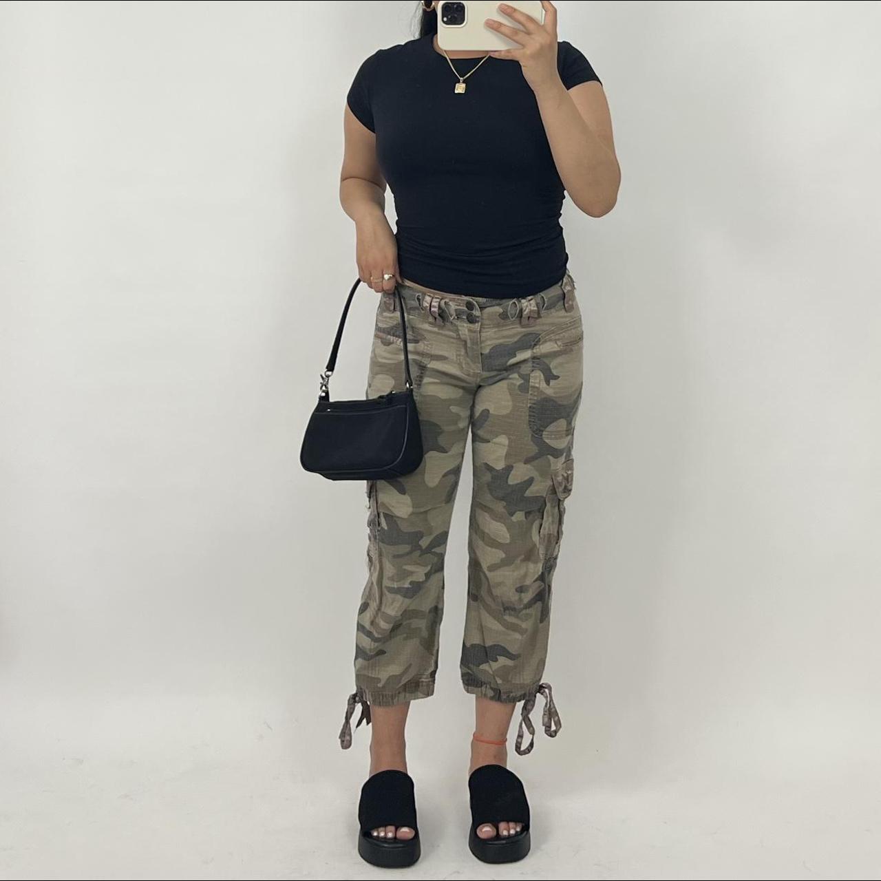 Capri sales camo pants