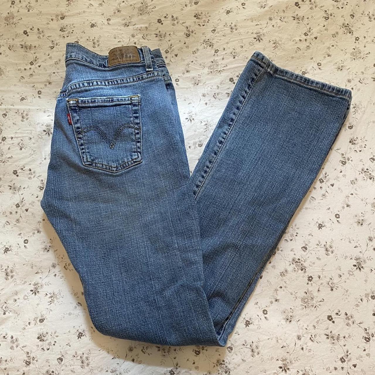 Levi's Women's Blue Jeans | Depop