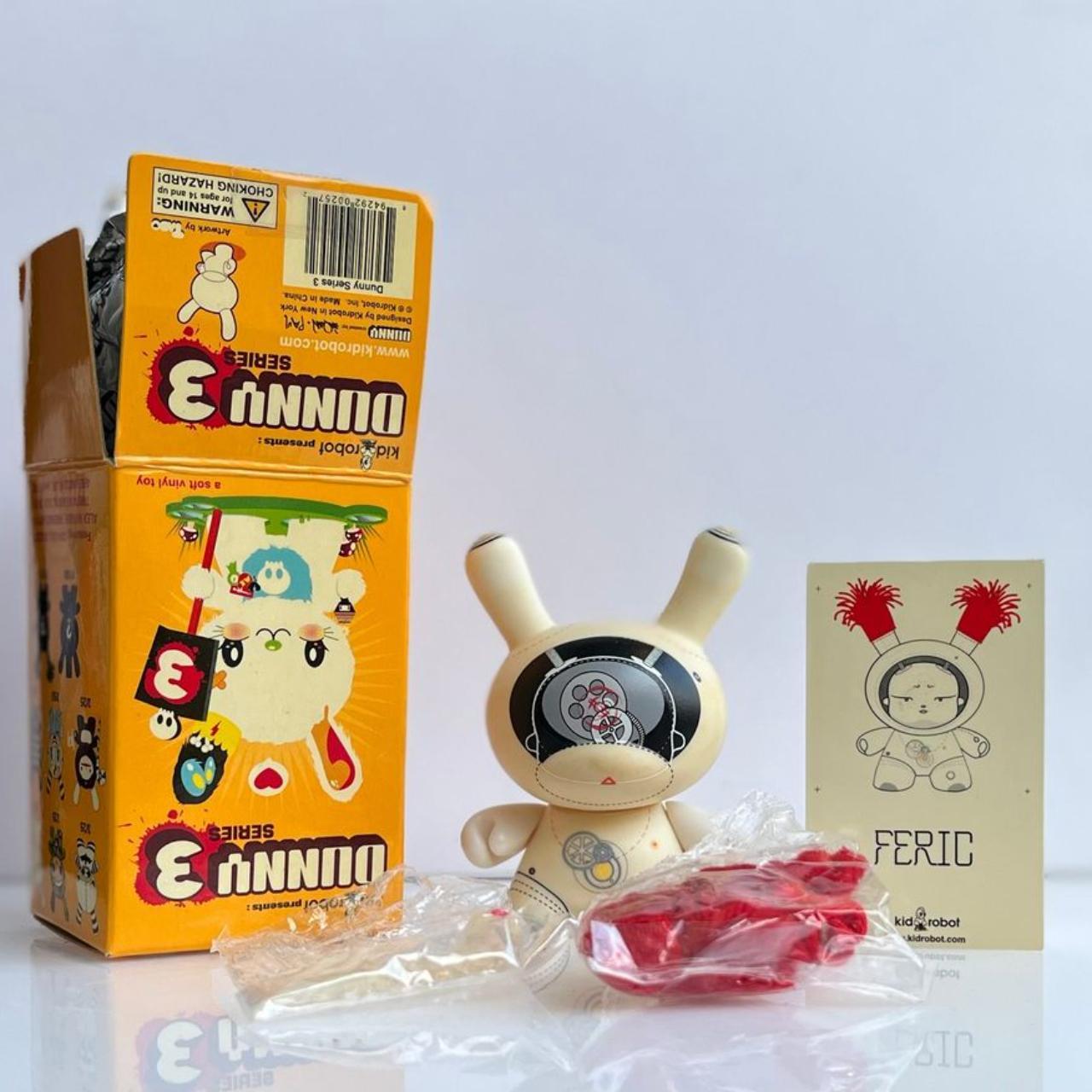 全国宅配無料 Bubblegum kidrobot Dunny figure with Tilt Love Series