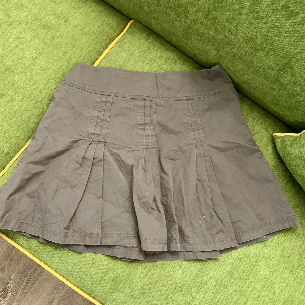 Pleated chocolate brown mini skirt 🤎 perfect vintage... - Depop