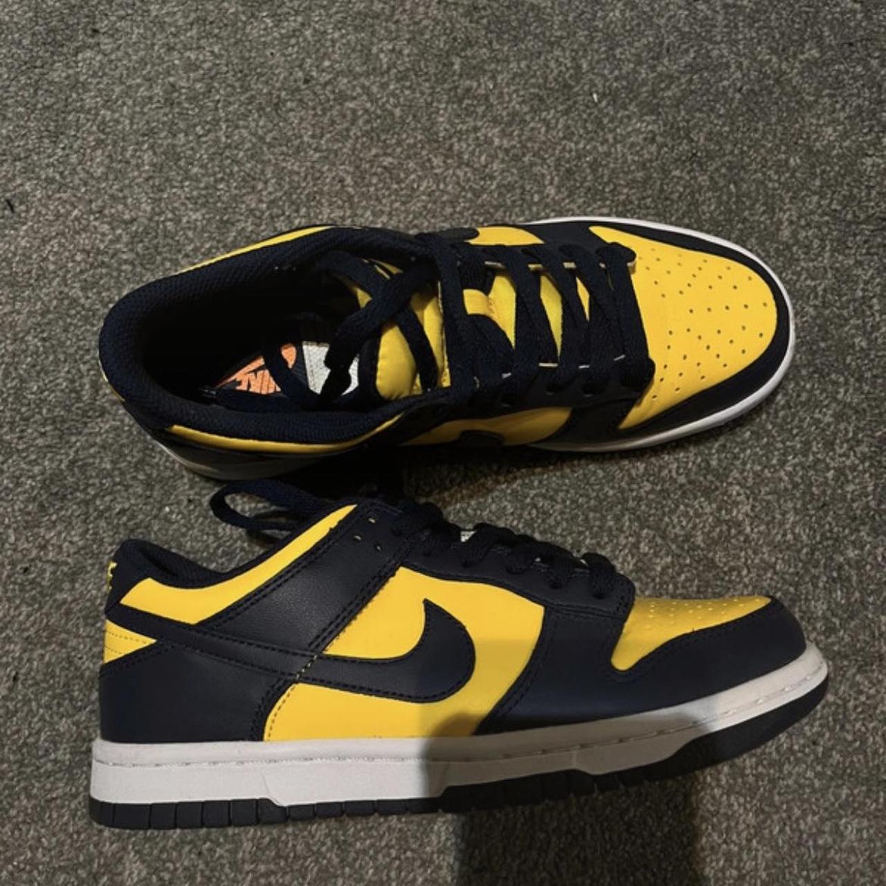 womens nike trainers navy