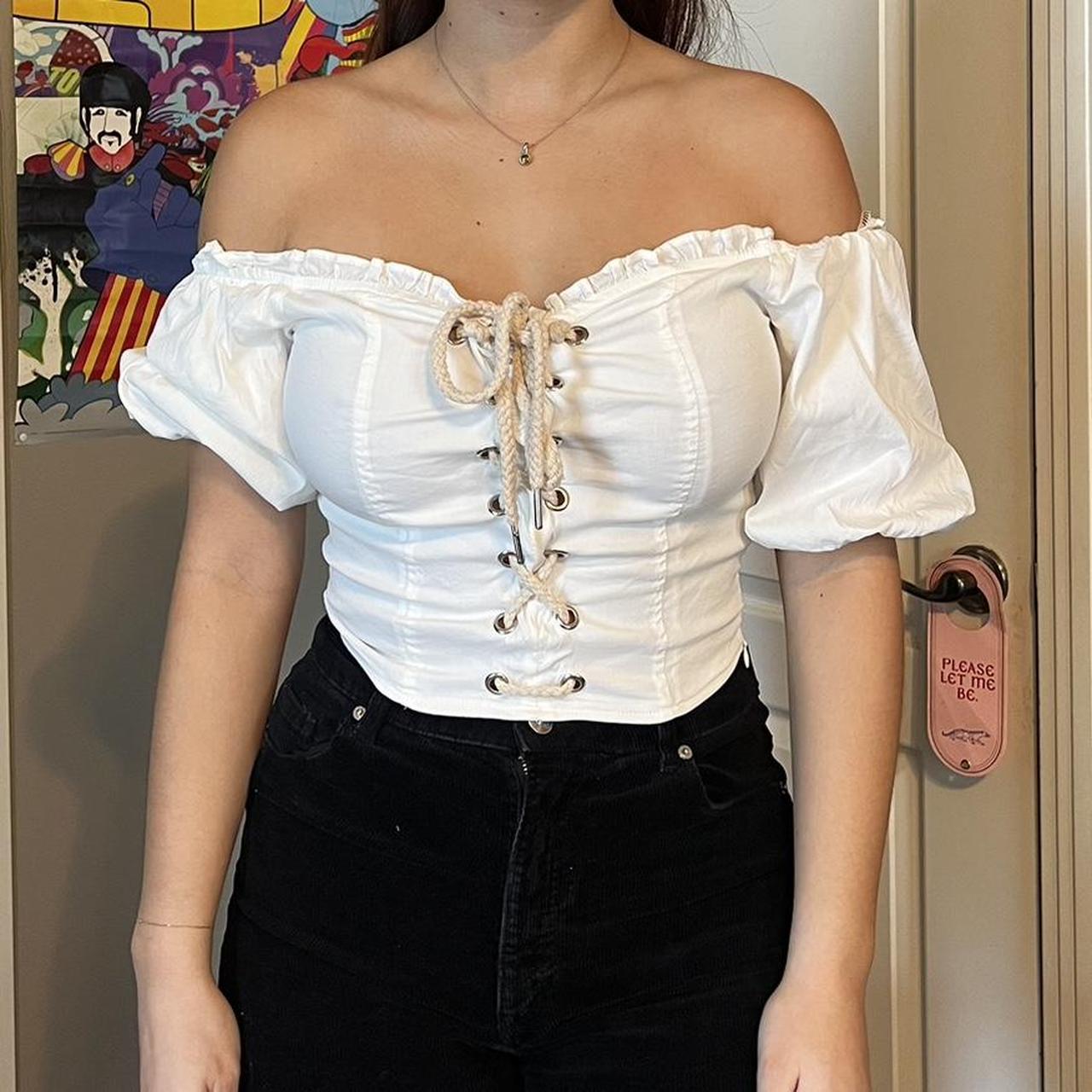 White corset top small feel free to message me with - Depop