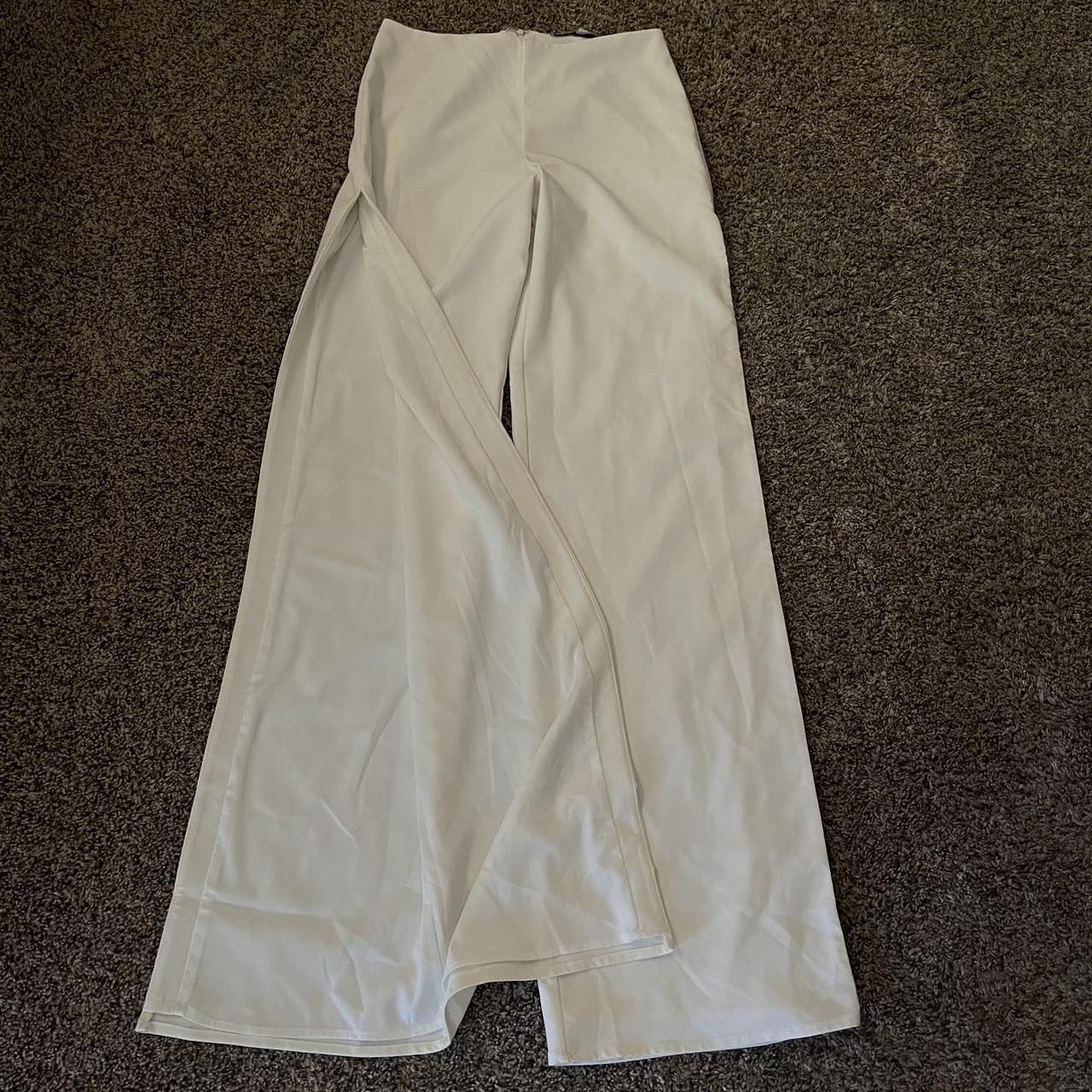 Lovers + Friends Women's Trousers Depop