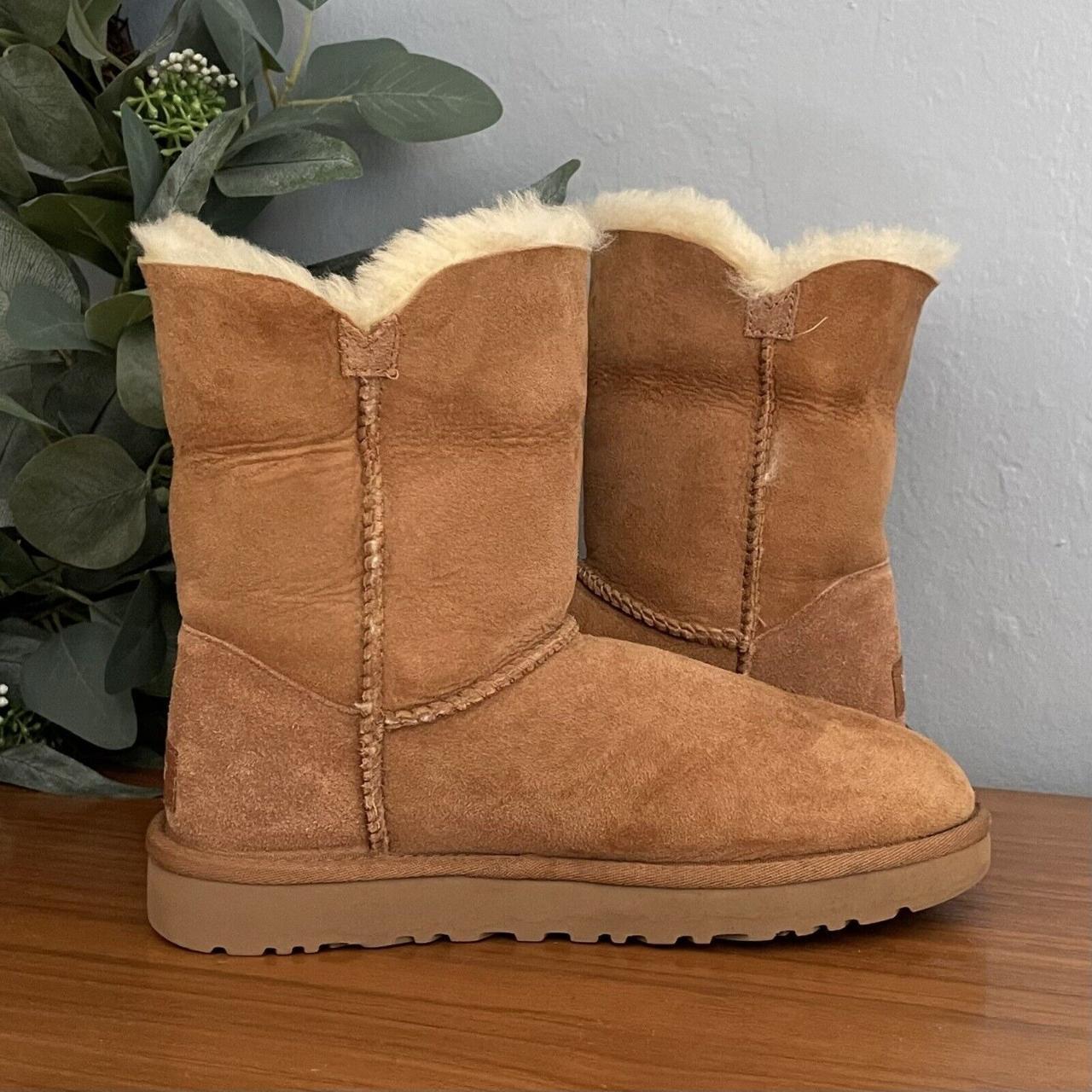 Ugg classic cuff store short boot chestnut