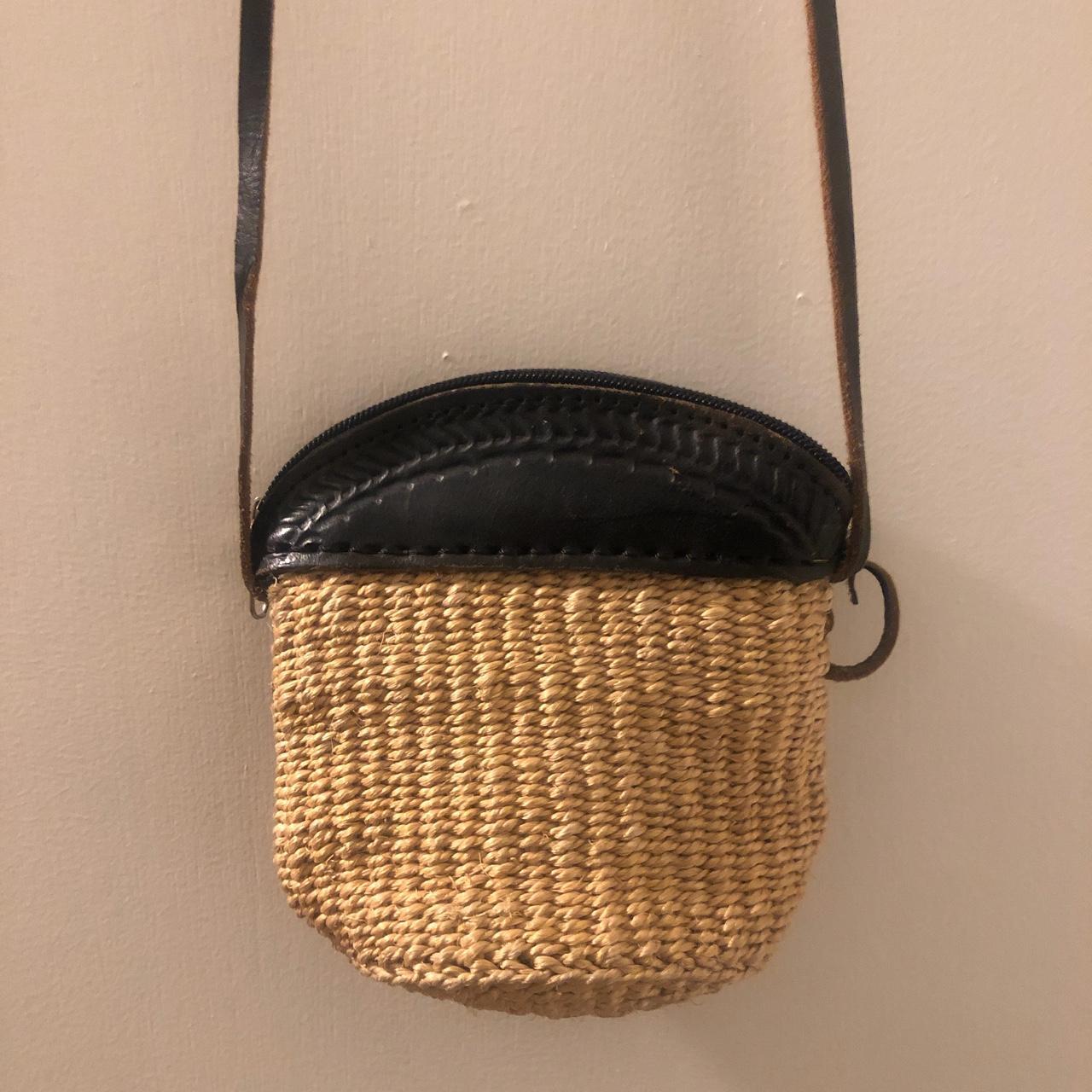 Black and Gold Purse - Depop