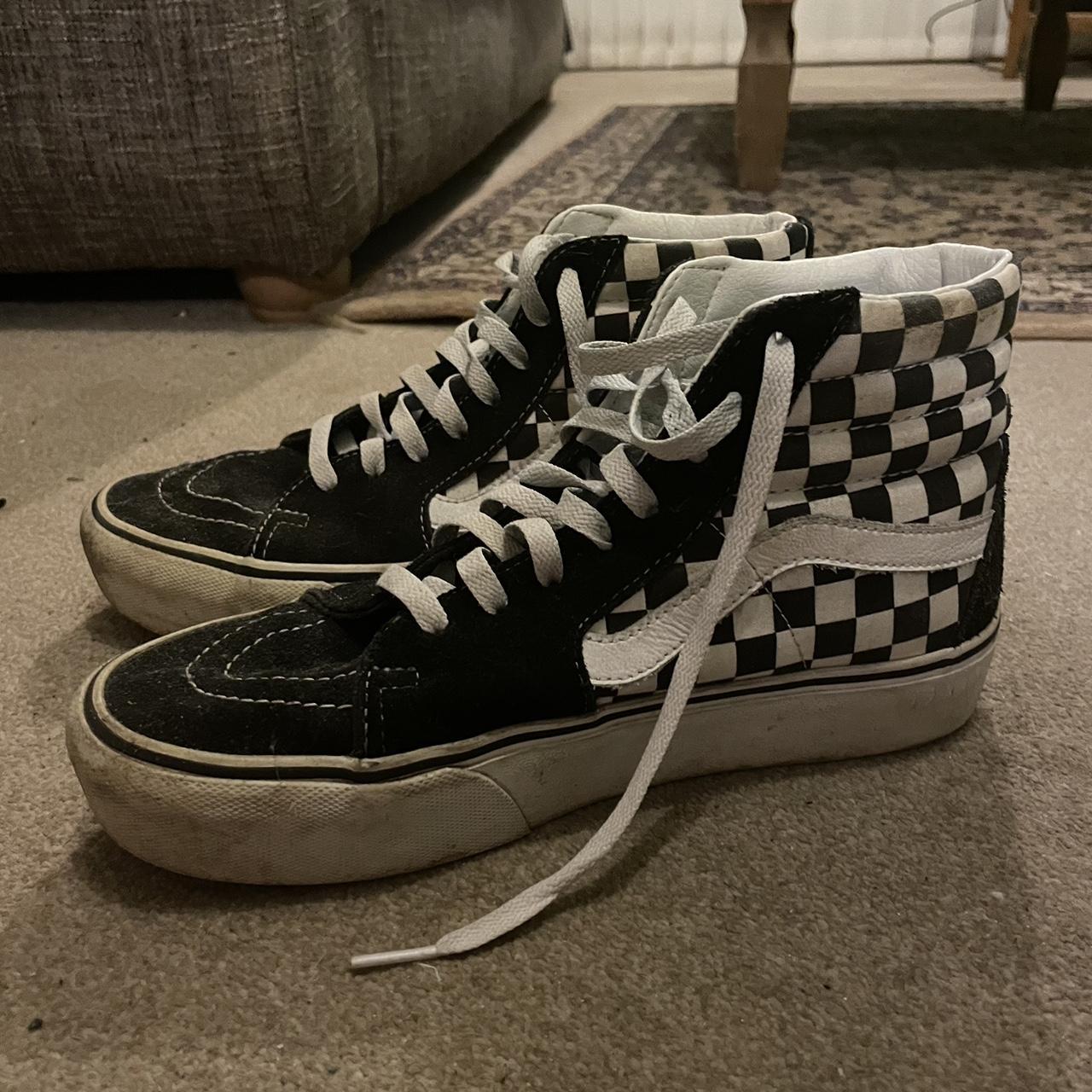 Vans Men's Black and White Trainers | Depop