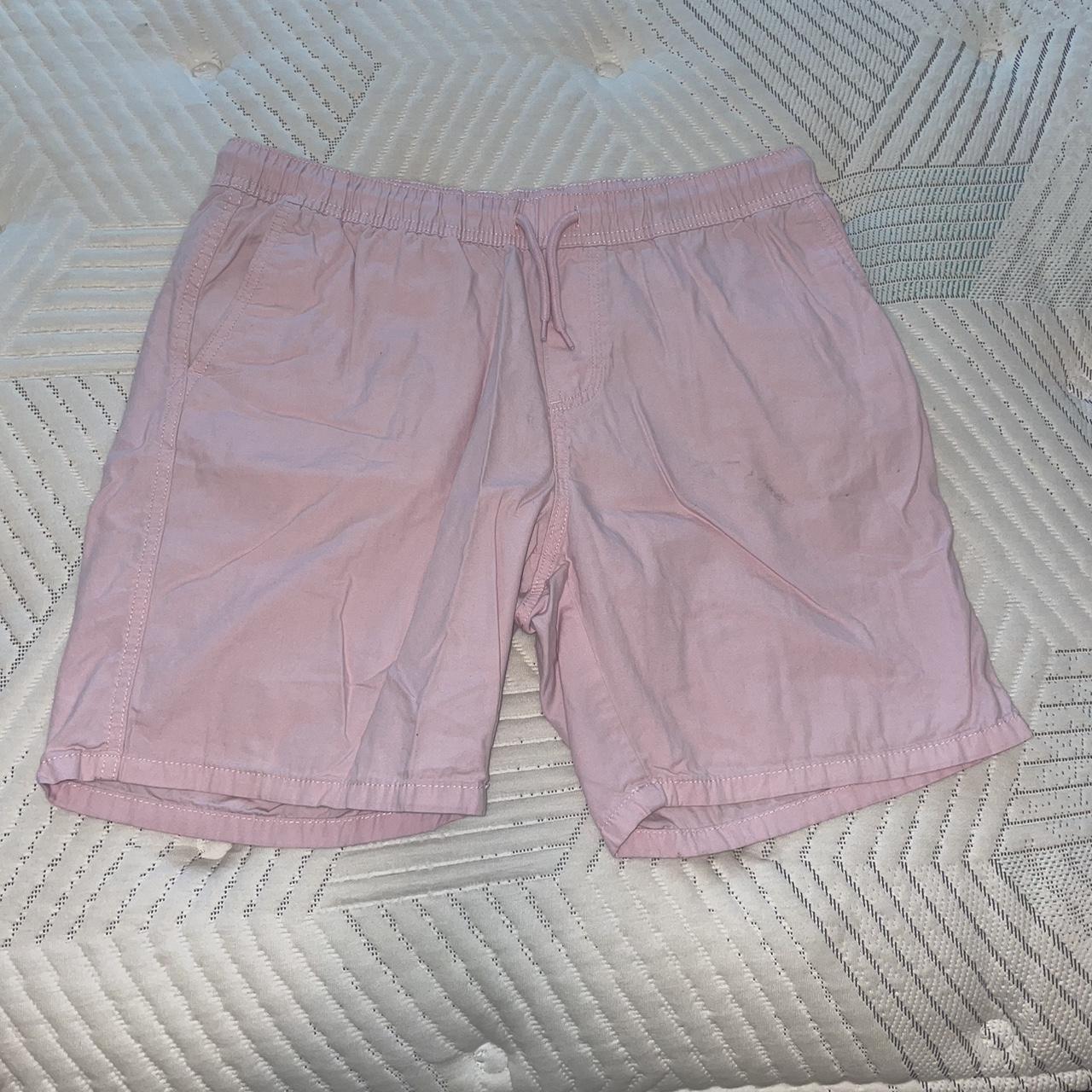 Men’s light pink shorts from H&M, nice lightweight... Depop