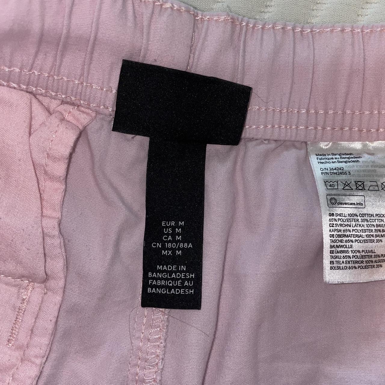 Men’s light pink shorts from H&M, nice lightweight... Depop
