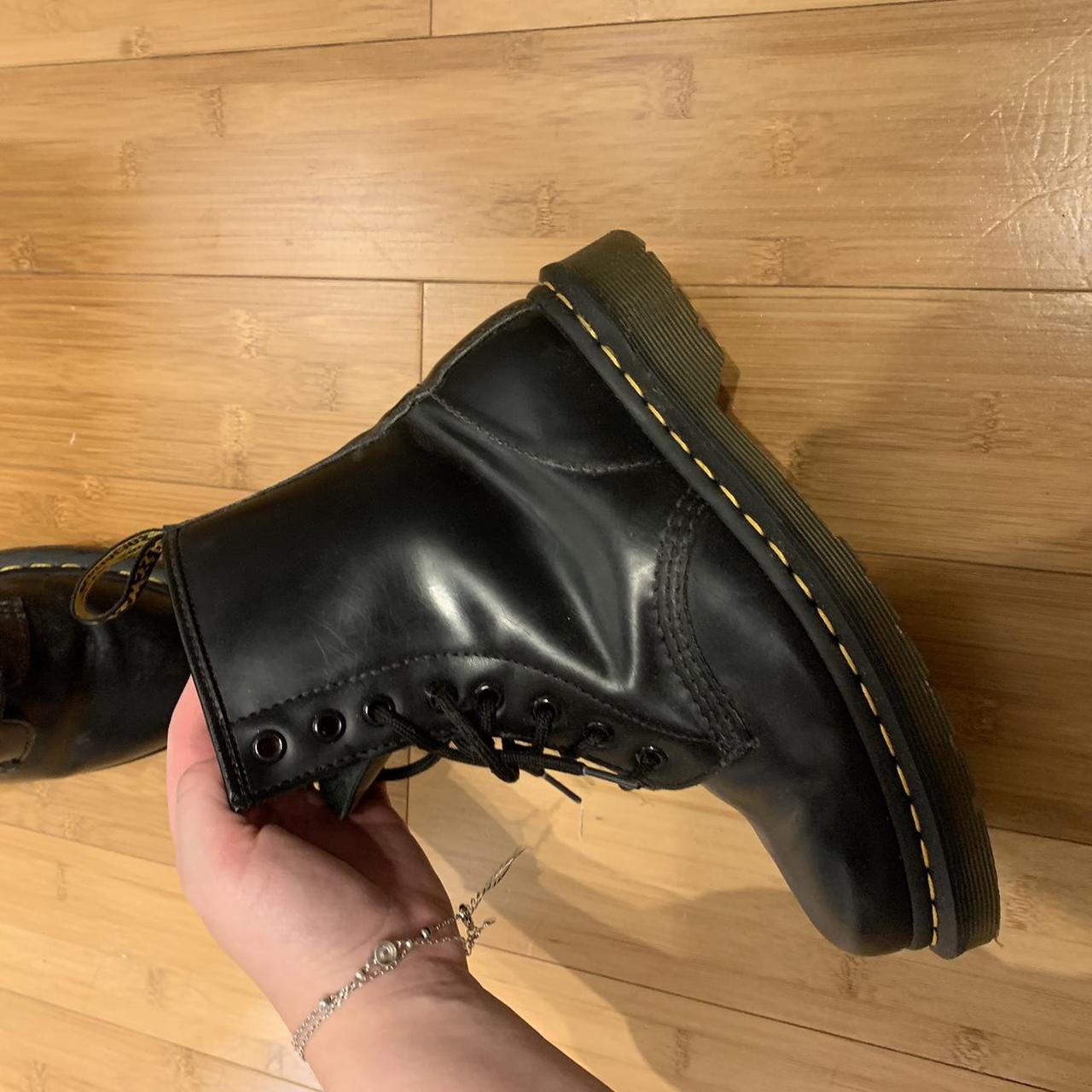 dr martens carolyn