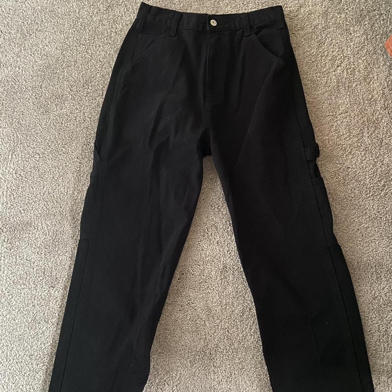 BLACK CARGO PANTS FROM BRANDY MELVILLE‼️ Super cute... Depop