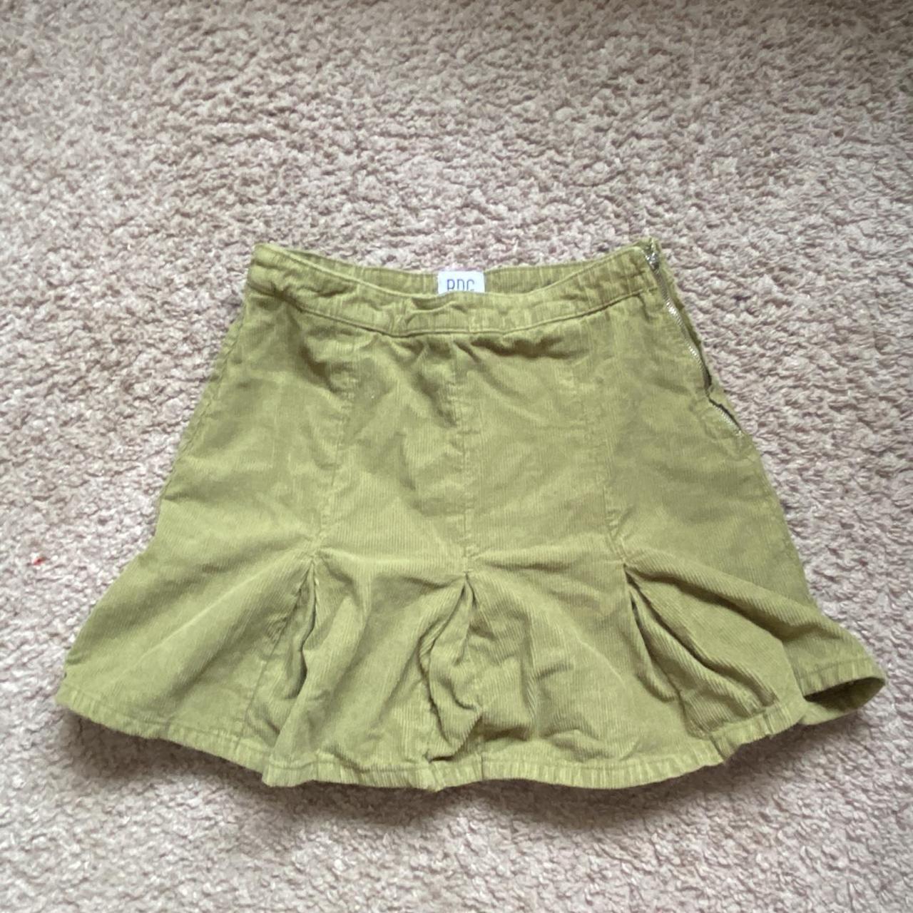 URBAN OUTFITTERS BDG GREEN CORDUROY PLEATED SKIRT!!... - Depop