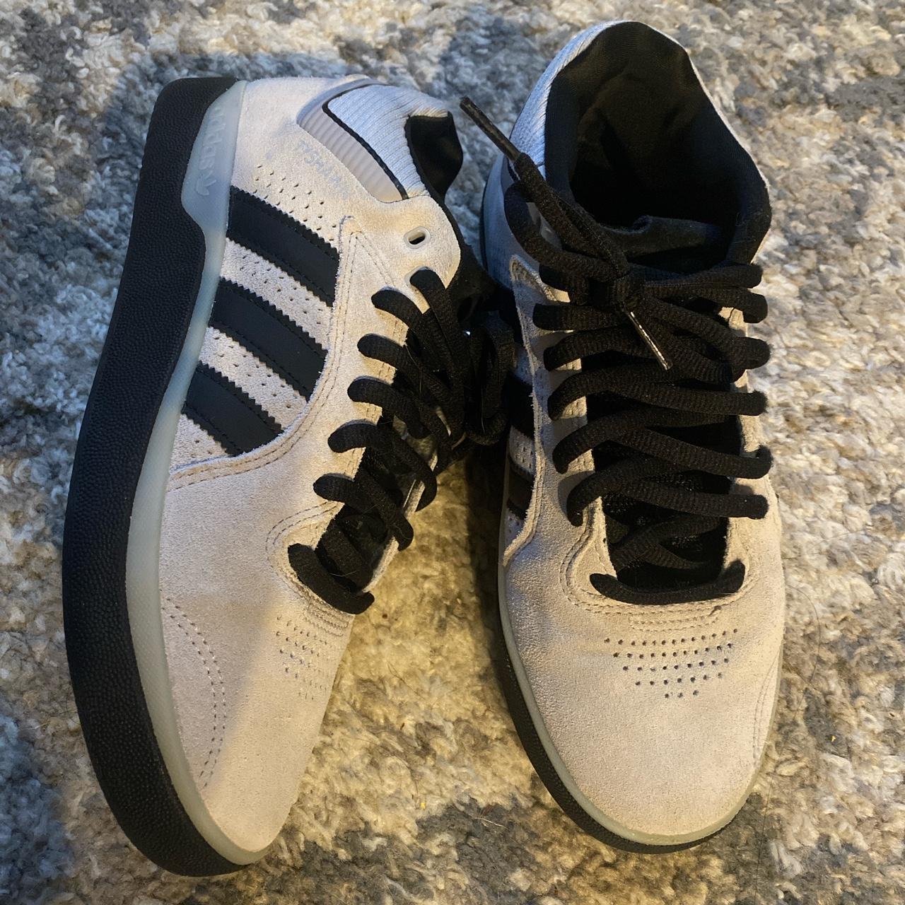 Adidas Men's Black and Grey Trainers (2)
