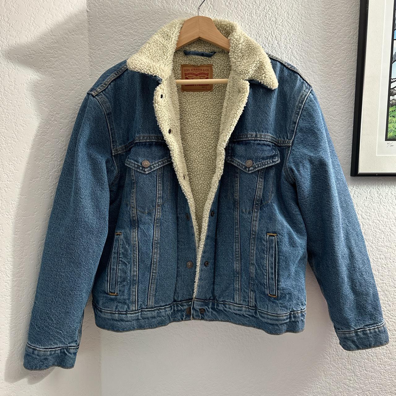 Levi’s denim jacket with a Sherpa lining Tagged... - Depop