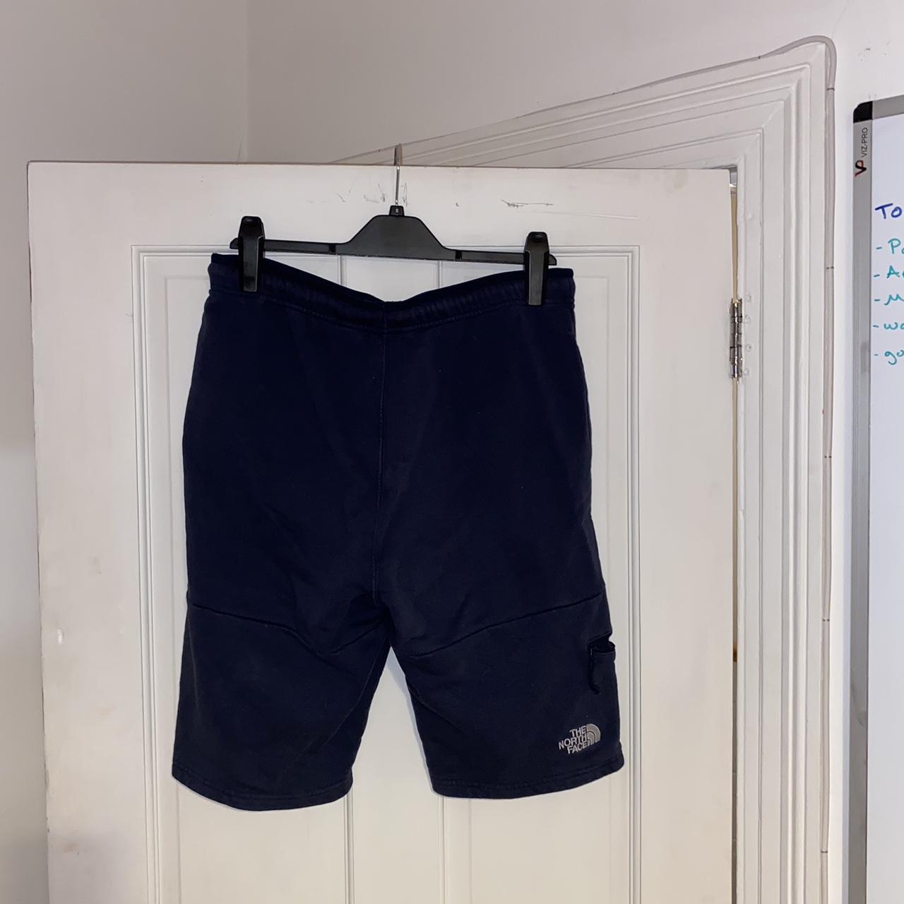 navy north face medium shorts Depop