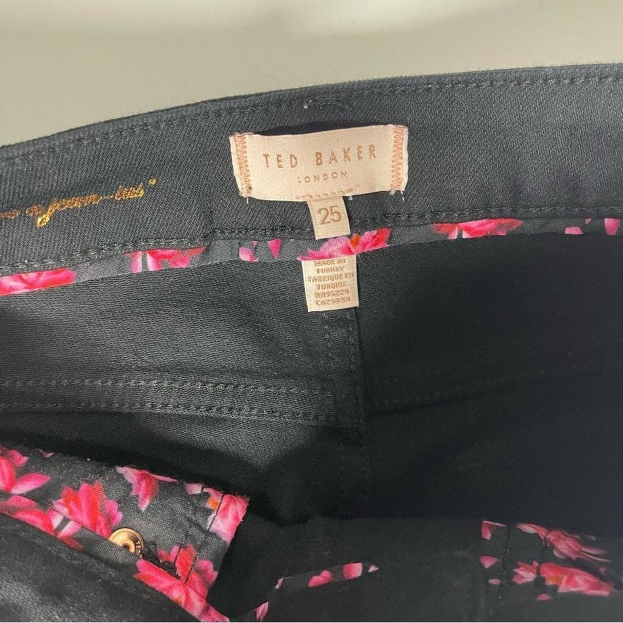 Ted Baker London Massiee embroidered cropped skinny jeans on sale size 25