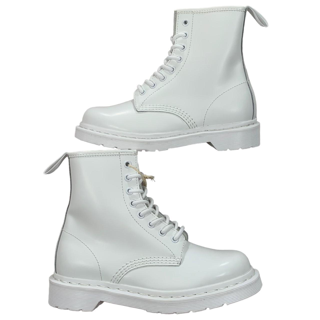 Dr martens 2024 mono smooth white