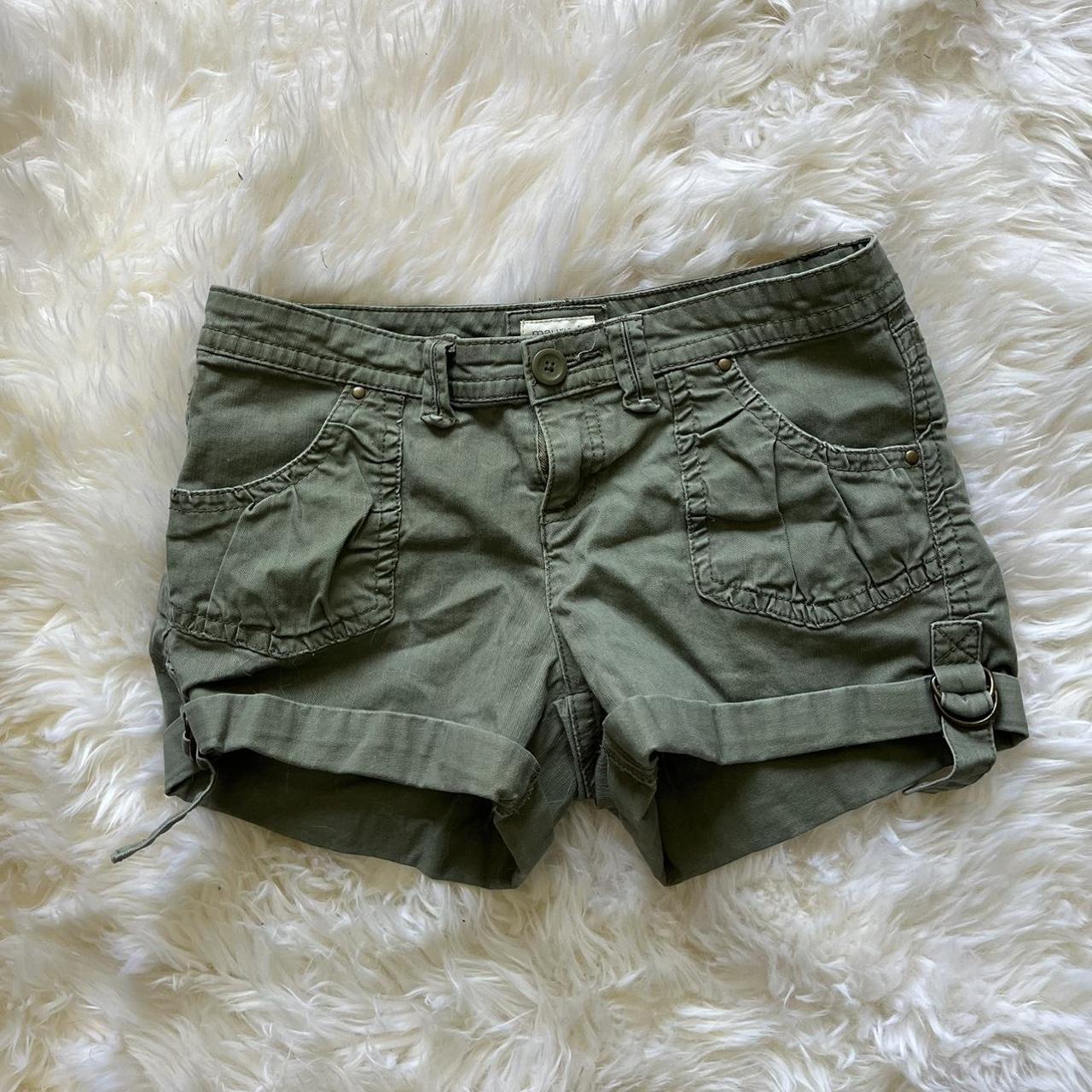 Maurices Women's Green and Khaki Shorts Depop
