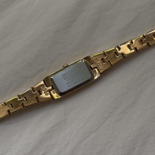 Chic Seiko yellow gold thin watch Model 44y2 BF