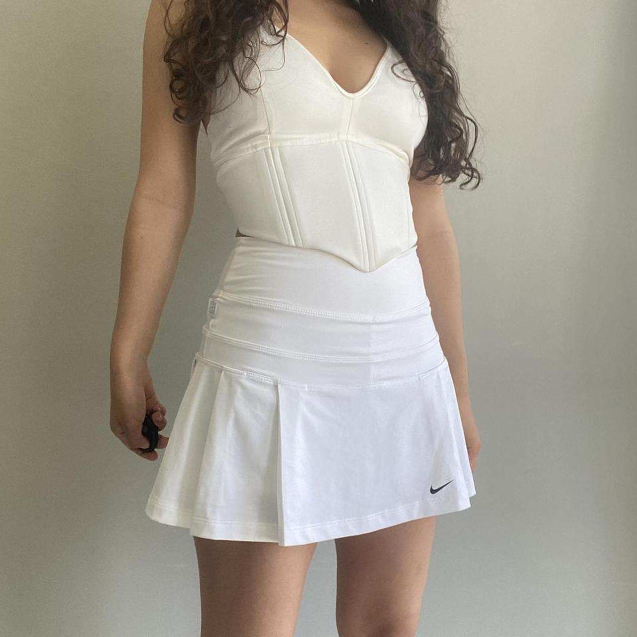 AYM Studio Women's White Corset Depop