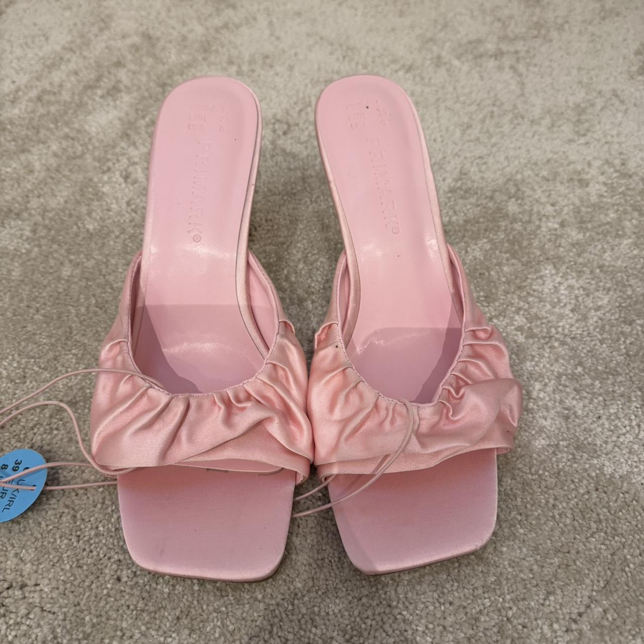 item listed by hailie3