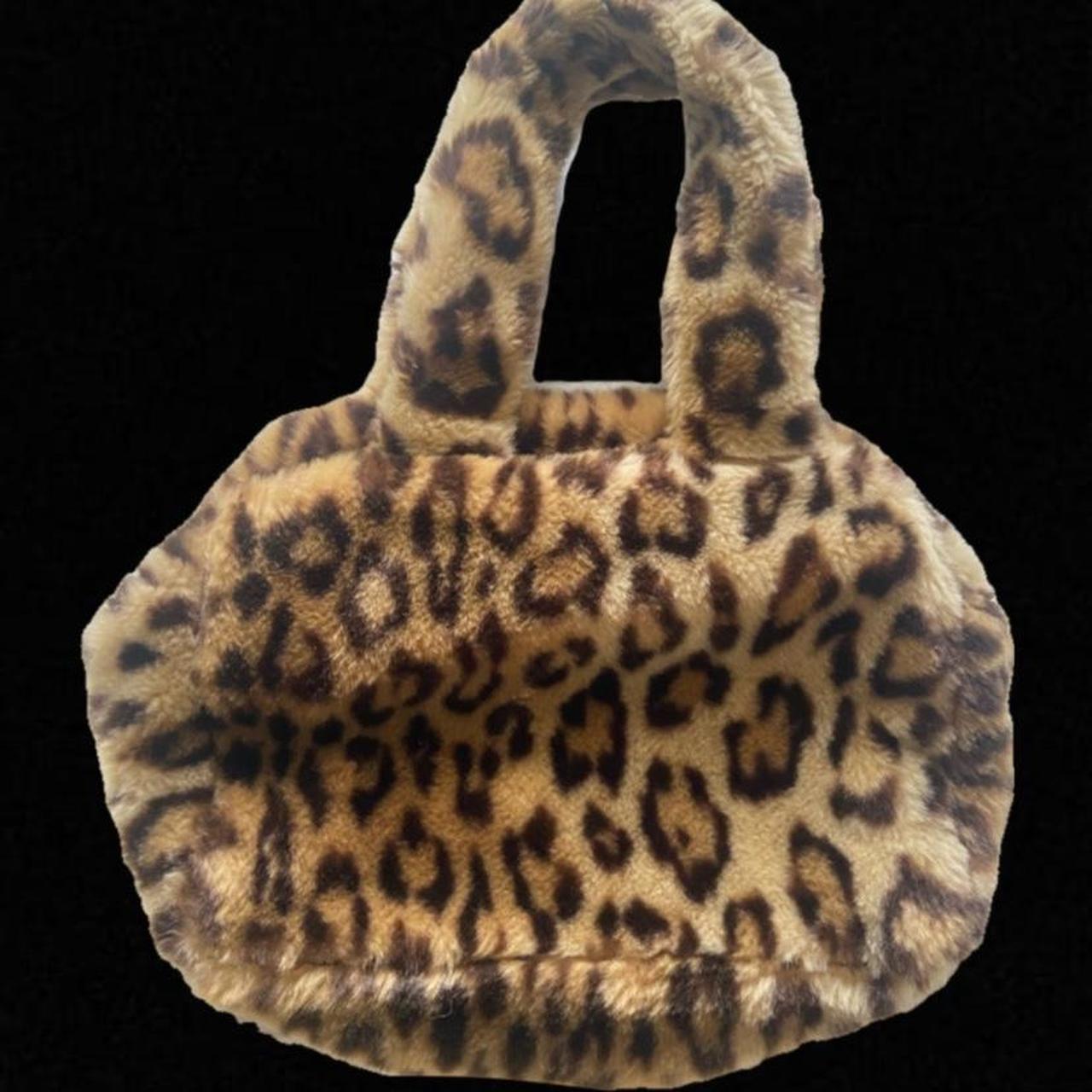 Cheetah / leopard print gyaru bag Very soft good... - Depop