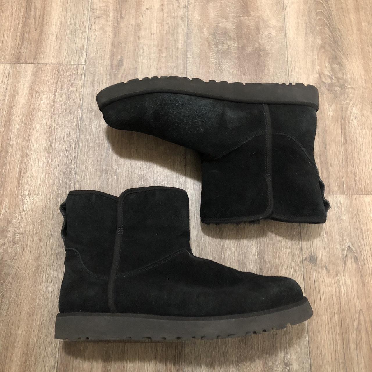item listed by javonsuniverse