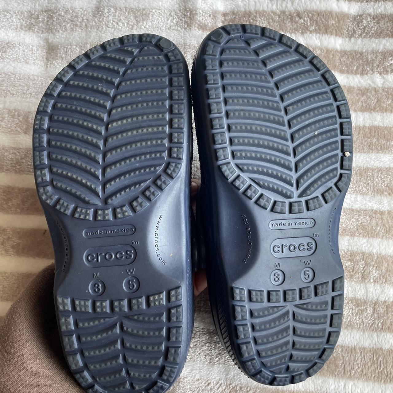 navy blue womens crocs