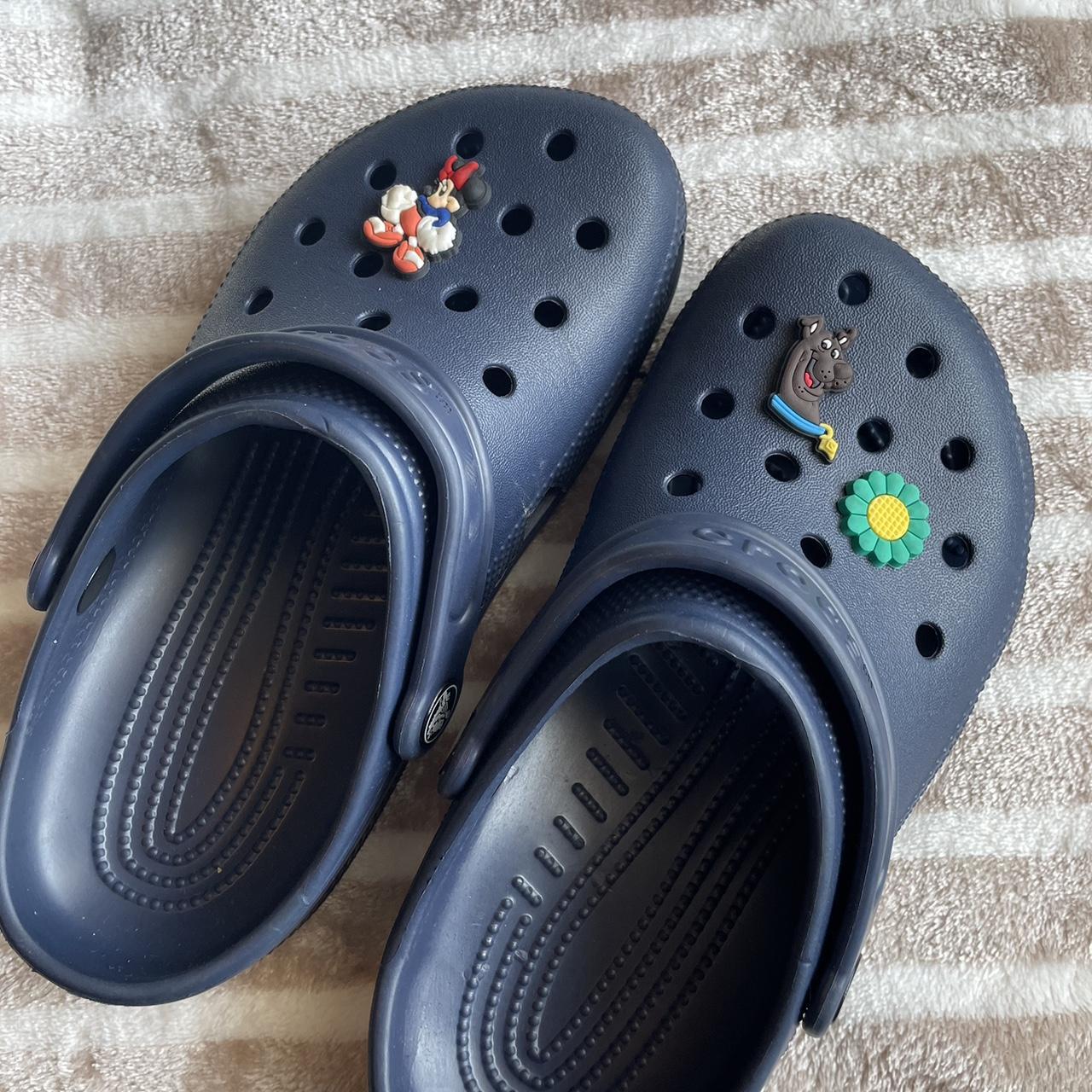 navy blue womens crocs