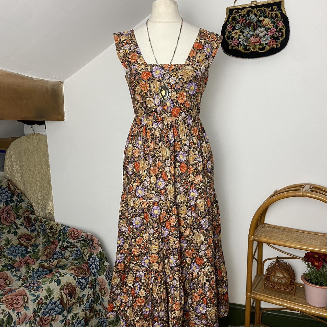 The Marigold Dress Incredibly beautiful vintage... - Depop