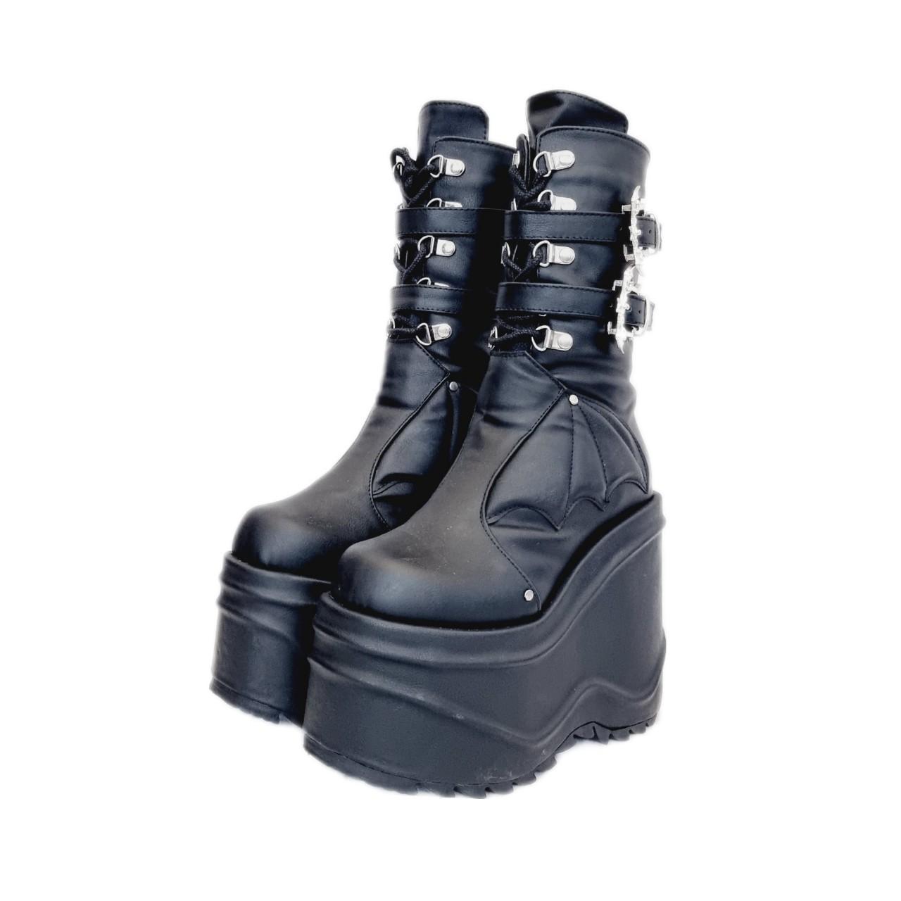 Demonia shop bat boots