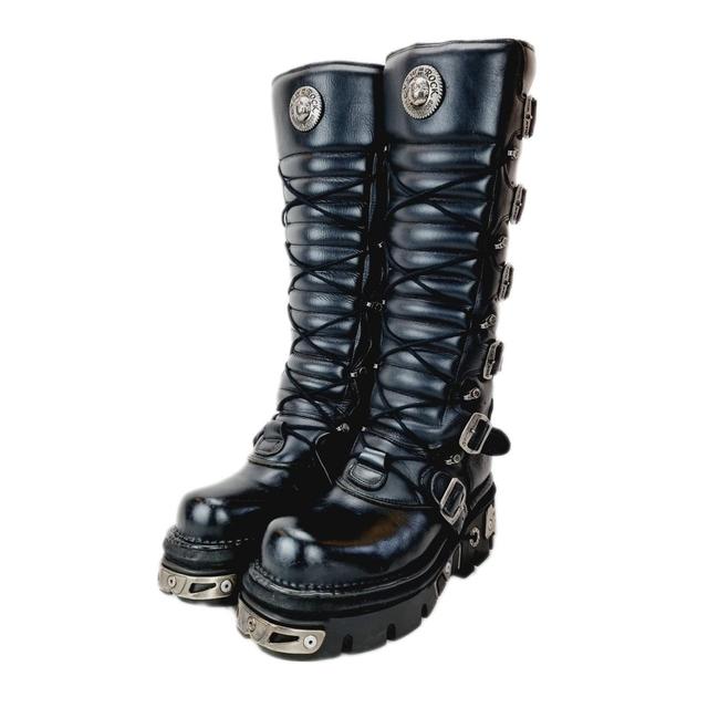 Rare vintage discontinued leather and metal grey | Depop