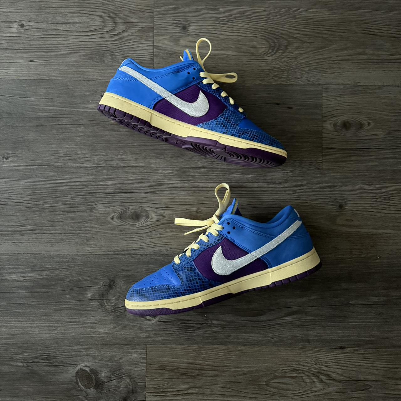 laced nike dunk