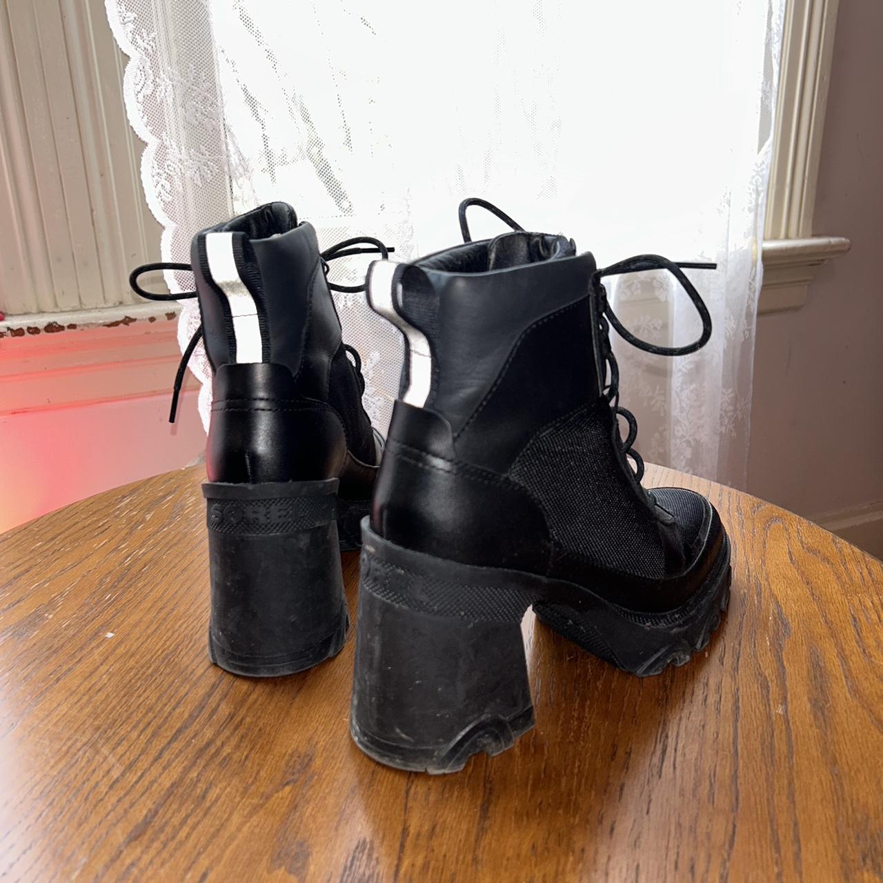 sorel black boots