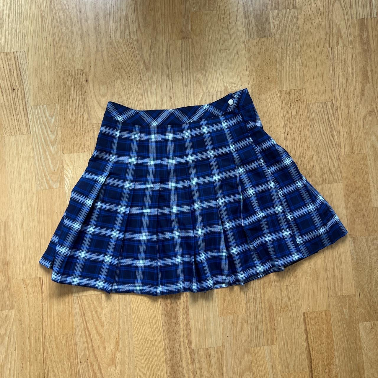 H M blue and white plaid pleated skirt New with Depop