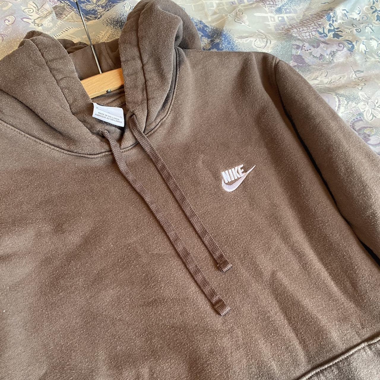 brun nike hoodie