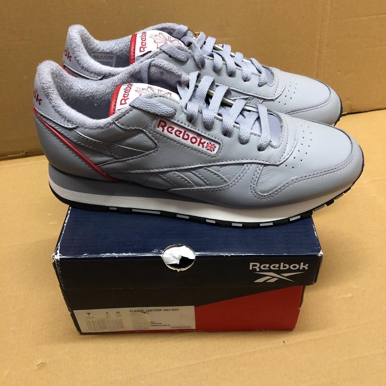 Reebok classic deals vintage grey trainers