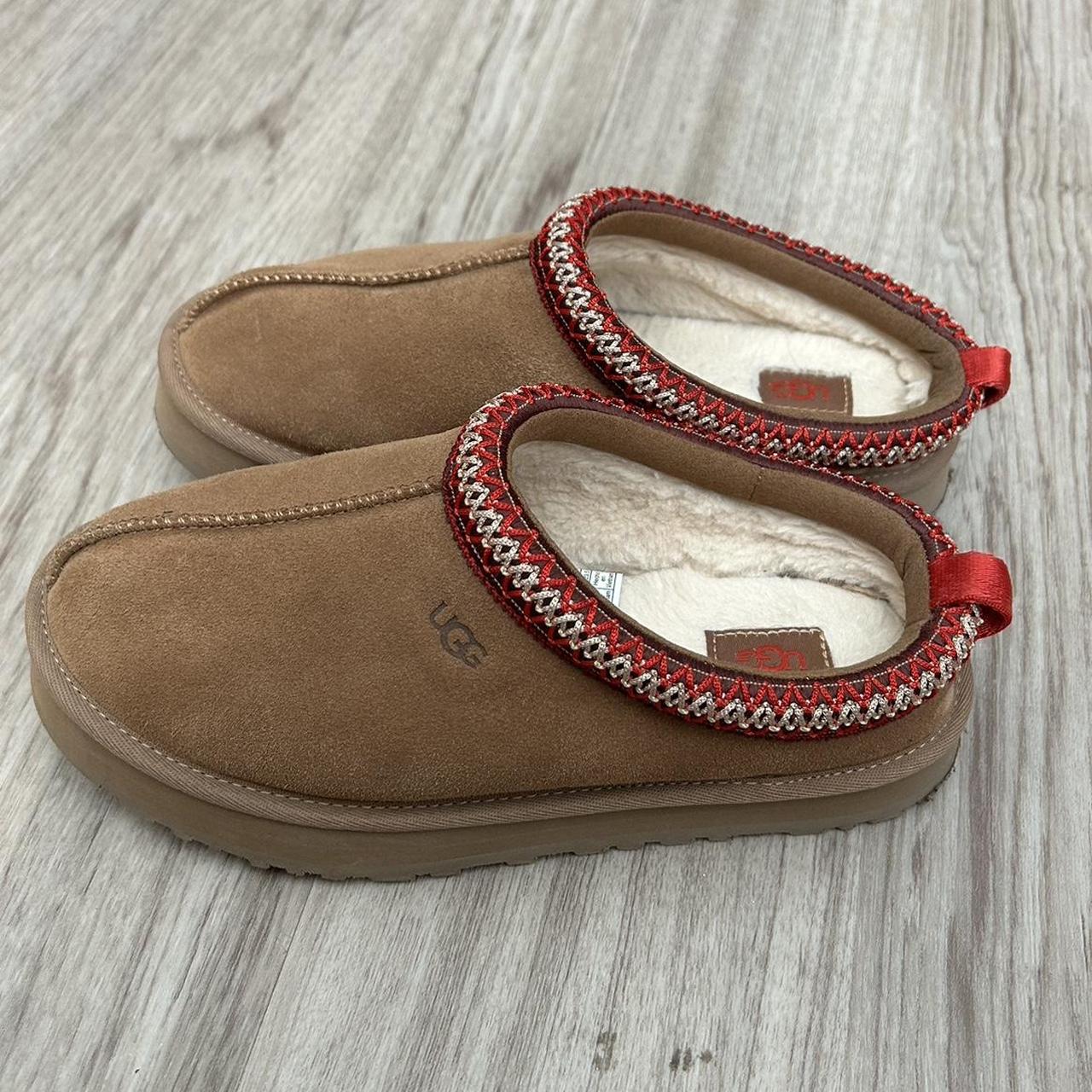 UGG TAZZ Slippers + kids size 6 + best fits a... - Depop