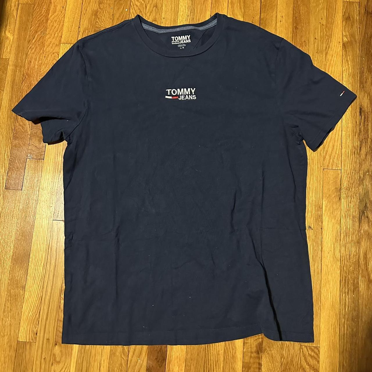 Tommy Hilfiger Men's Blue T-shirt | Depop