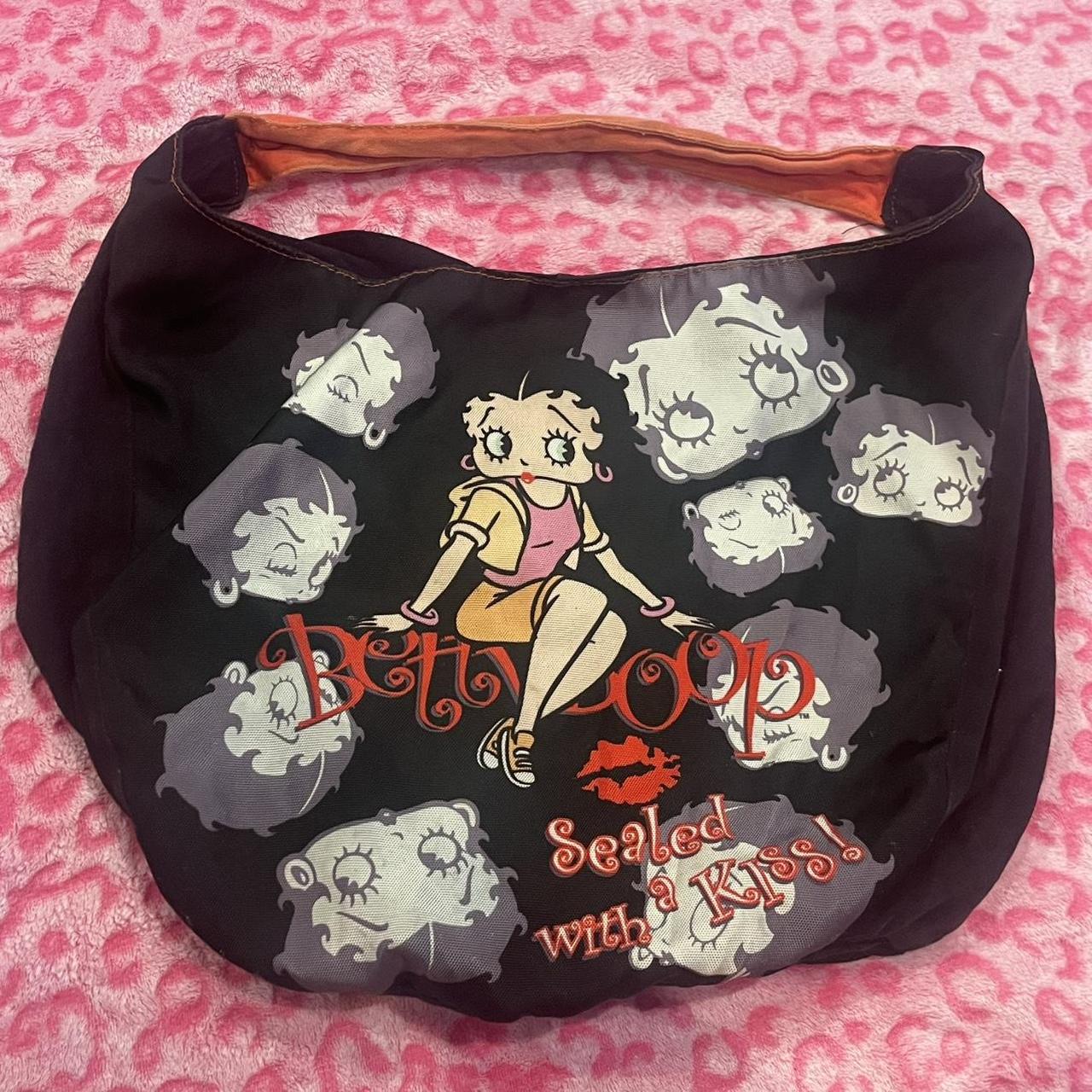 item listed by cyberdollvtg