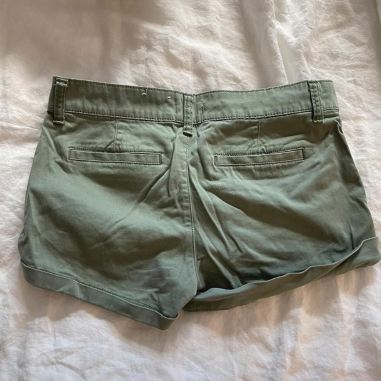 American Eagle Outfitters Women's Green and Khaki Shorts | Depop