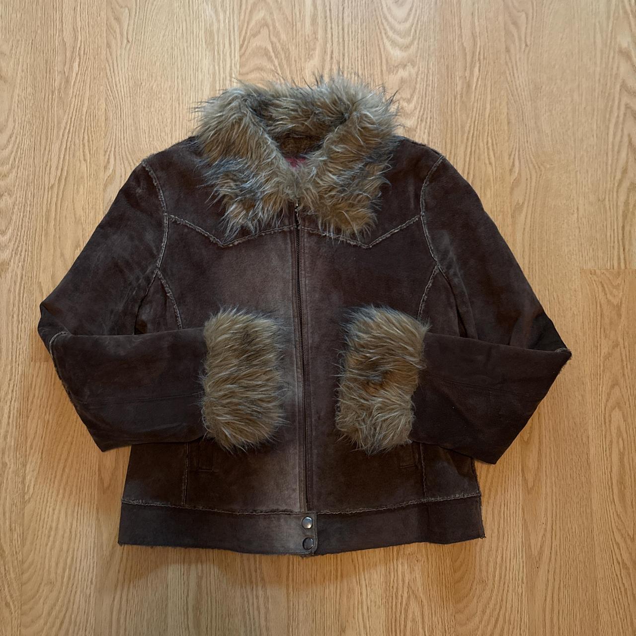 Y2k fur-jacket - Depop