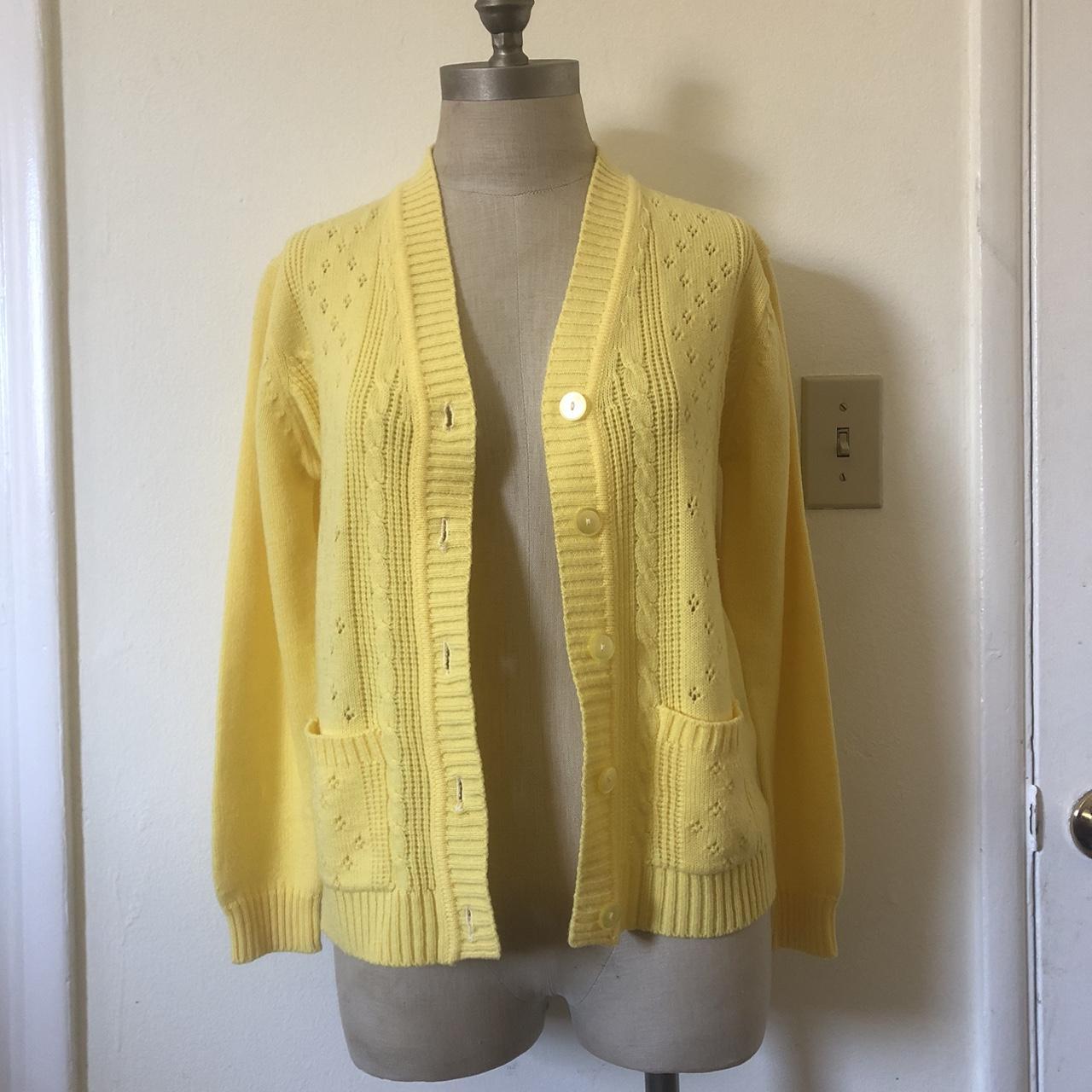 Vintage 1970s Blank Yellow Cardigan Sweater / Vintage Cardigan / 2024 True Vintage / 70s Sweater / Yellow Sweater / Blank Cardigan