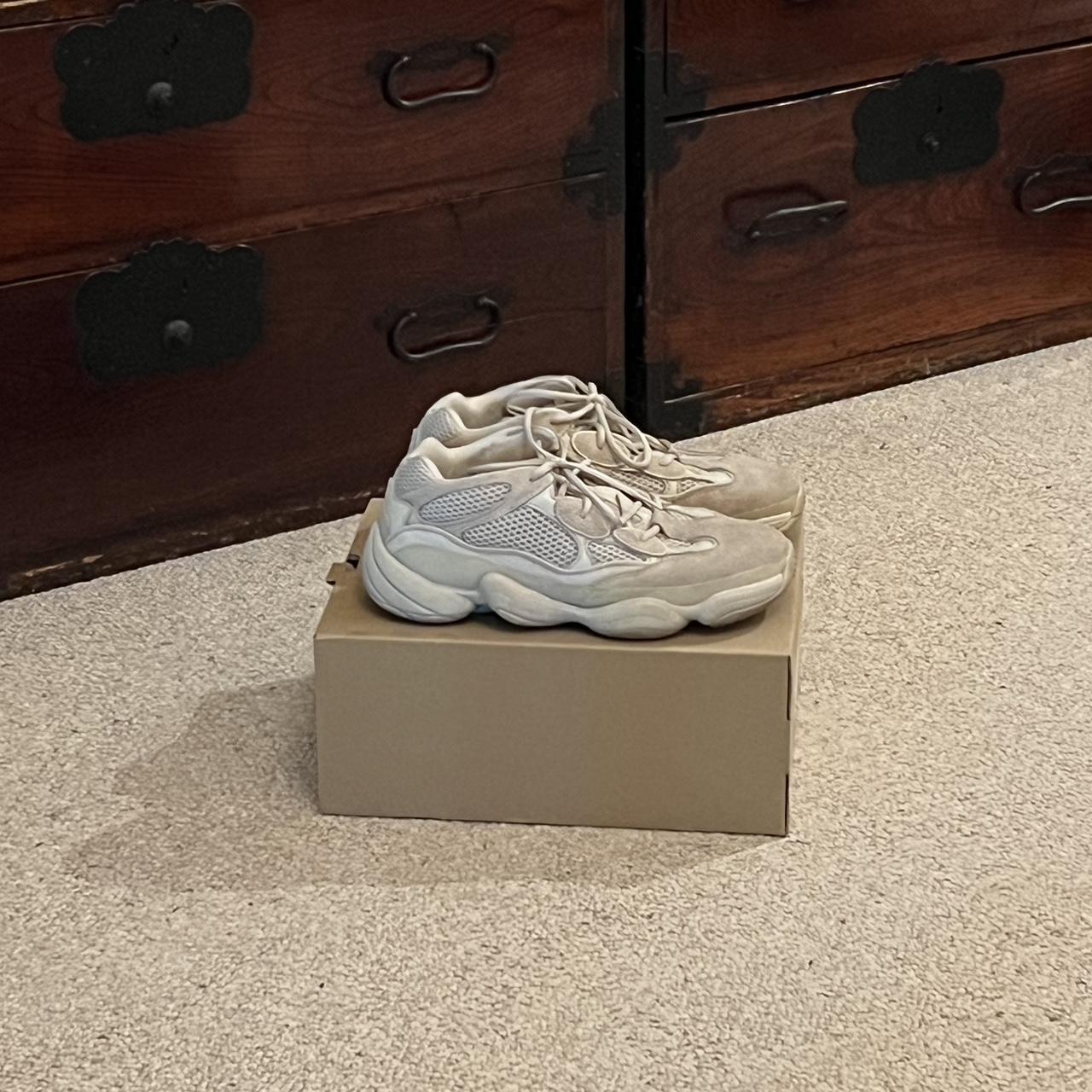 yeezy trainers price